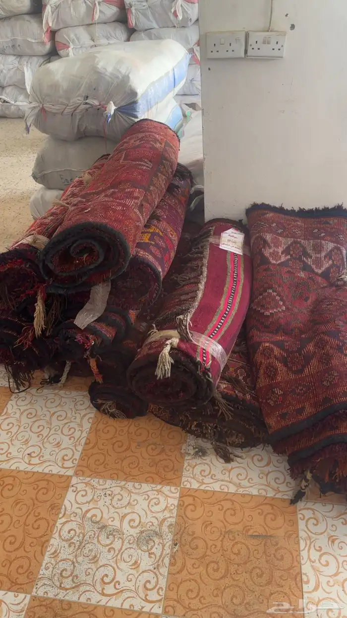 مدات عراقية شغل يدوي نوعية فاخرة مقاس متر في ثلاثة. 3
