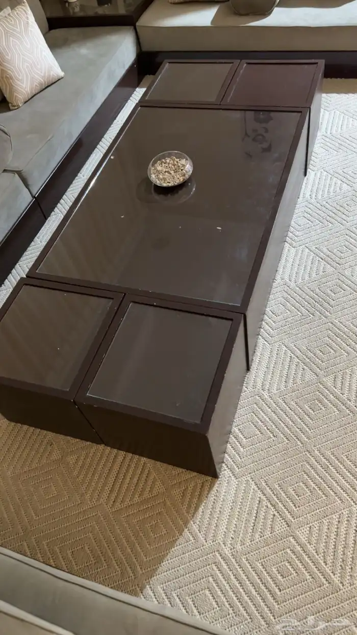 طاوله كبيره و4 خدمه جديده 1