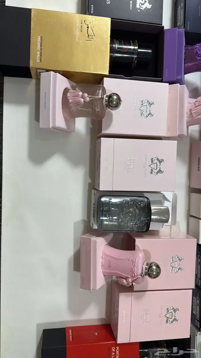 عطور اصلية تسترات وبضاعه بنص القيمه 10