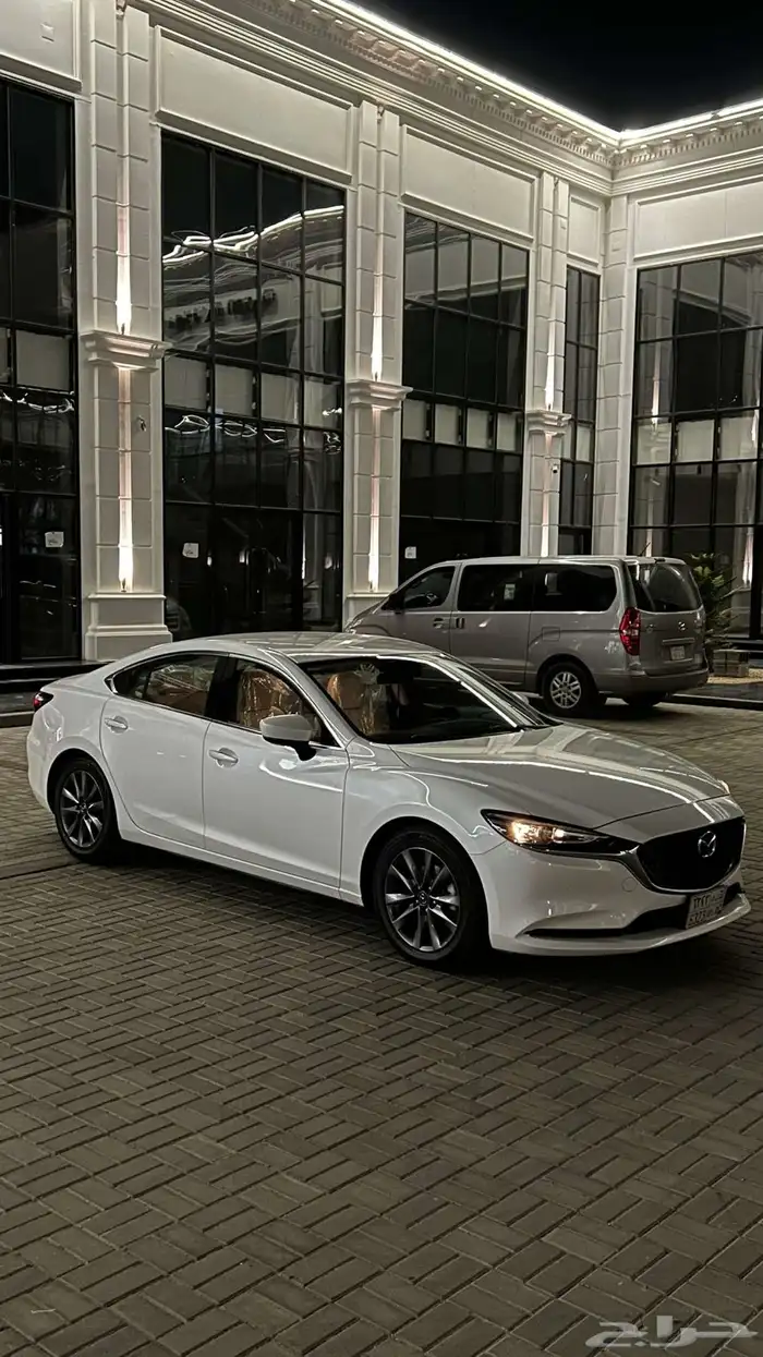 للبيع مازدا 13