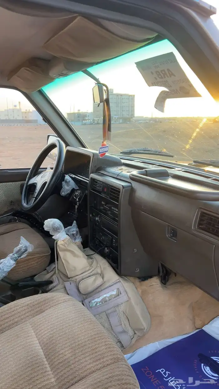 باترول 1994 ذهبي 16
