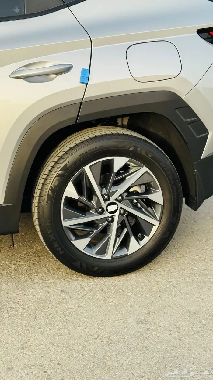 للبيع توسان سمارت 2023 مكينة 1.6 وكالة مخزنه 15