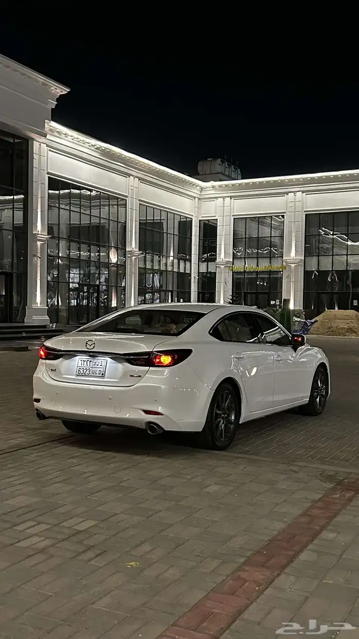 للبيع مازدا 8