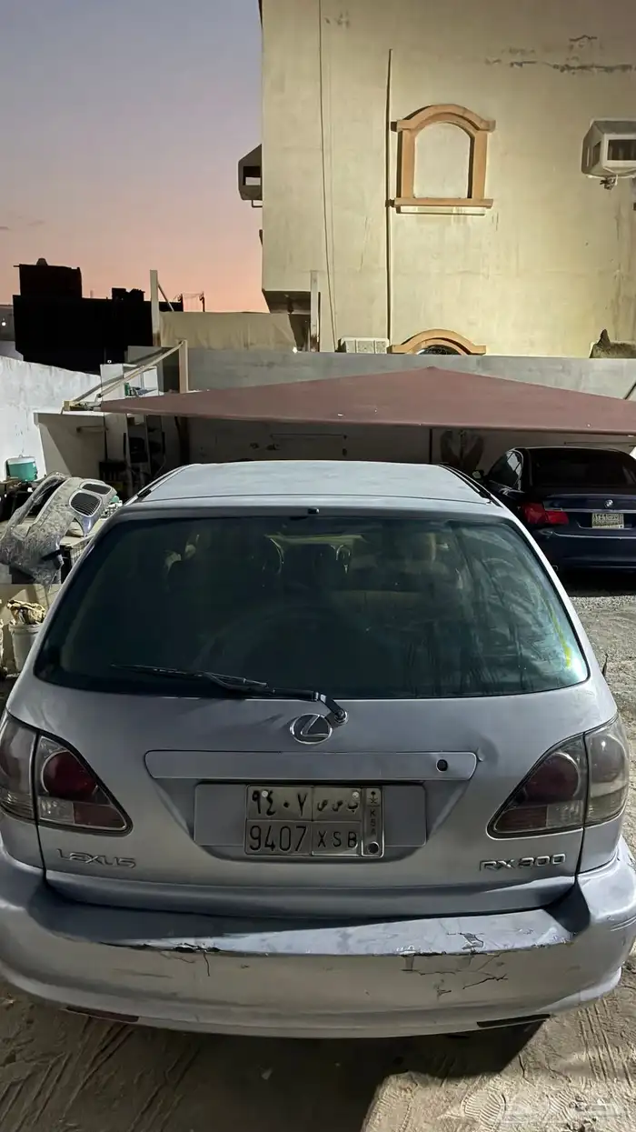 جيب لكزس موديل 2002 6