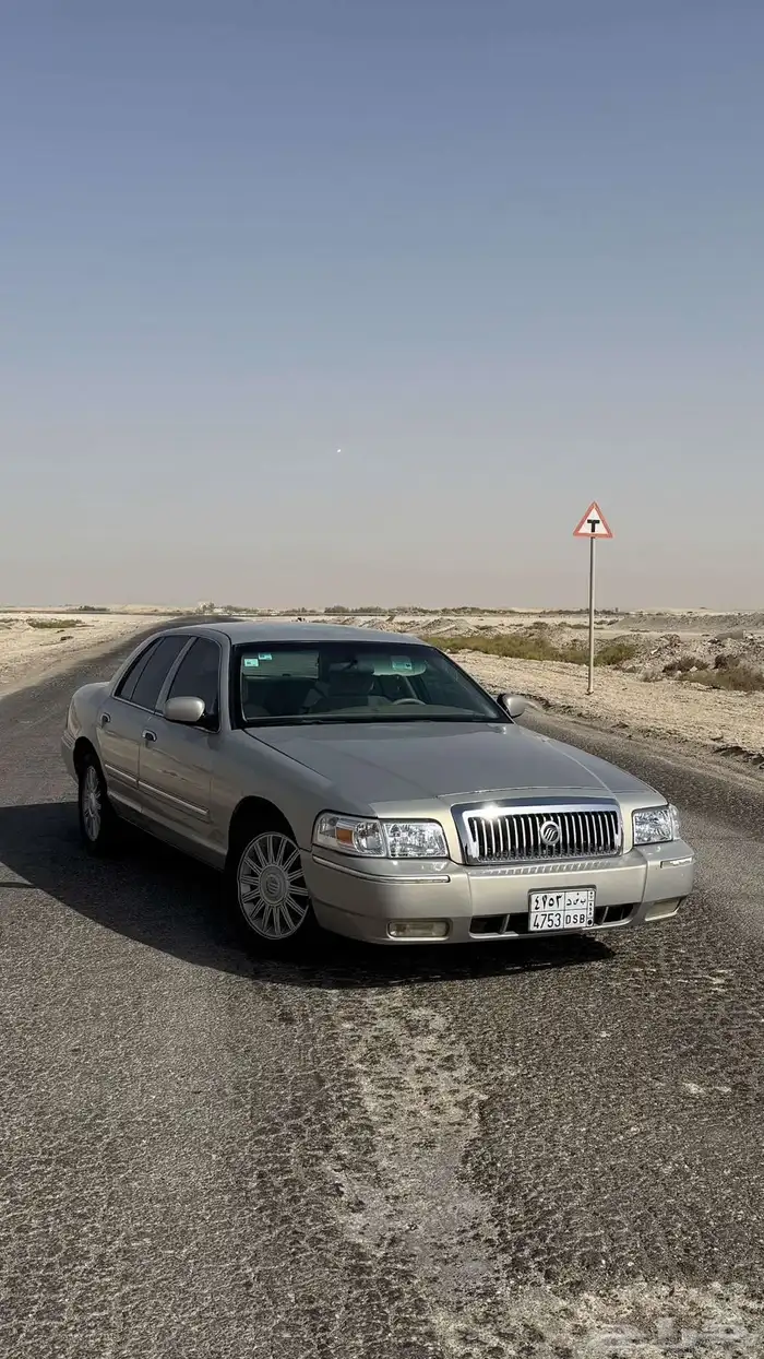 فورد جراند ماركيز 2010 6
