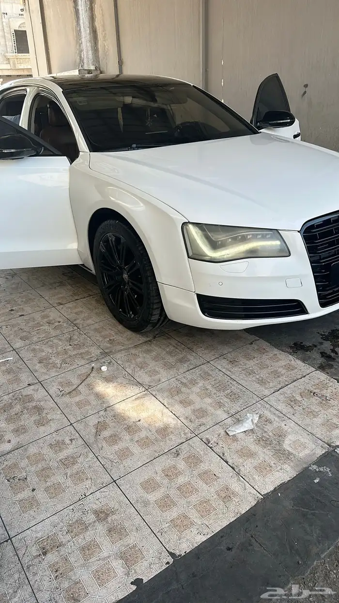 اودي A8L 12