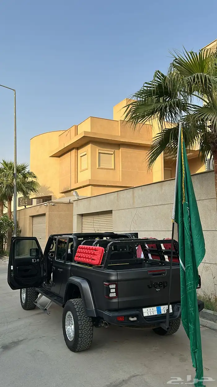 للبيع جيب قلادييتر موهافي 2021 1