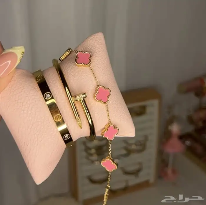 اساور ماركات ثلاث اساور مارتير فانكليف عروض فقط 130 ريال 3