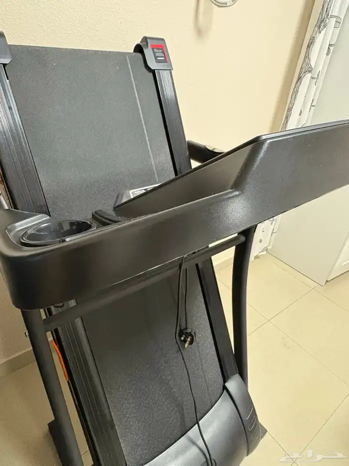 سير رياضي استخدام نظيف من شركة Olympia 2