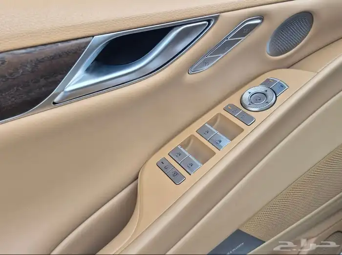 جينيسيس G80 رويال 2025 V4 14