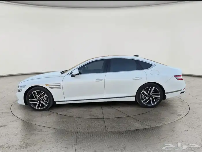 جينيسيس G80 رويال 2025 V4 26