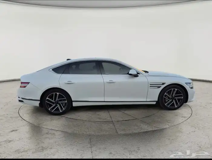 جينيسيس G80 رويال 2025 V4 30