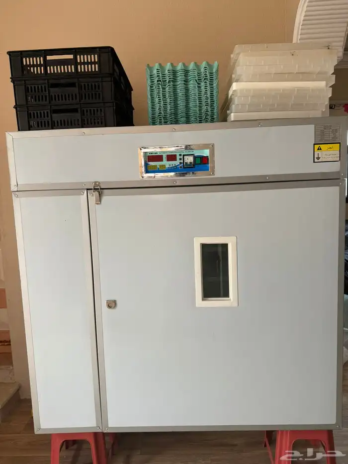 فقاسة 1054 بيضة دجاج 0