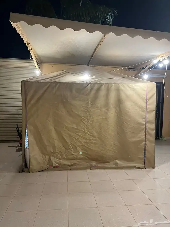 للبيع خيمه3 3قماش ضد المطر100  100 نظيفه معها فرشه ومساند 6