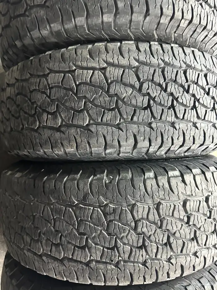 كفرات ربع حجري بي اف قودرتش مقاس 265 70 17 3