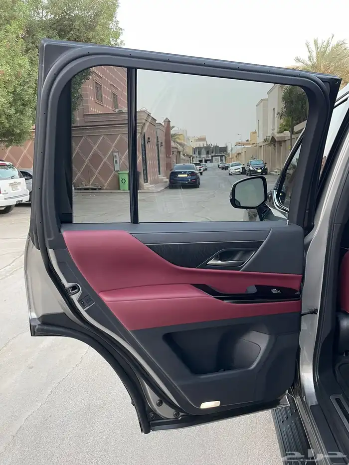 جيب لكسز LX600 موديل 2024 6