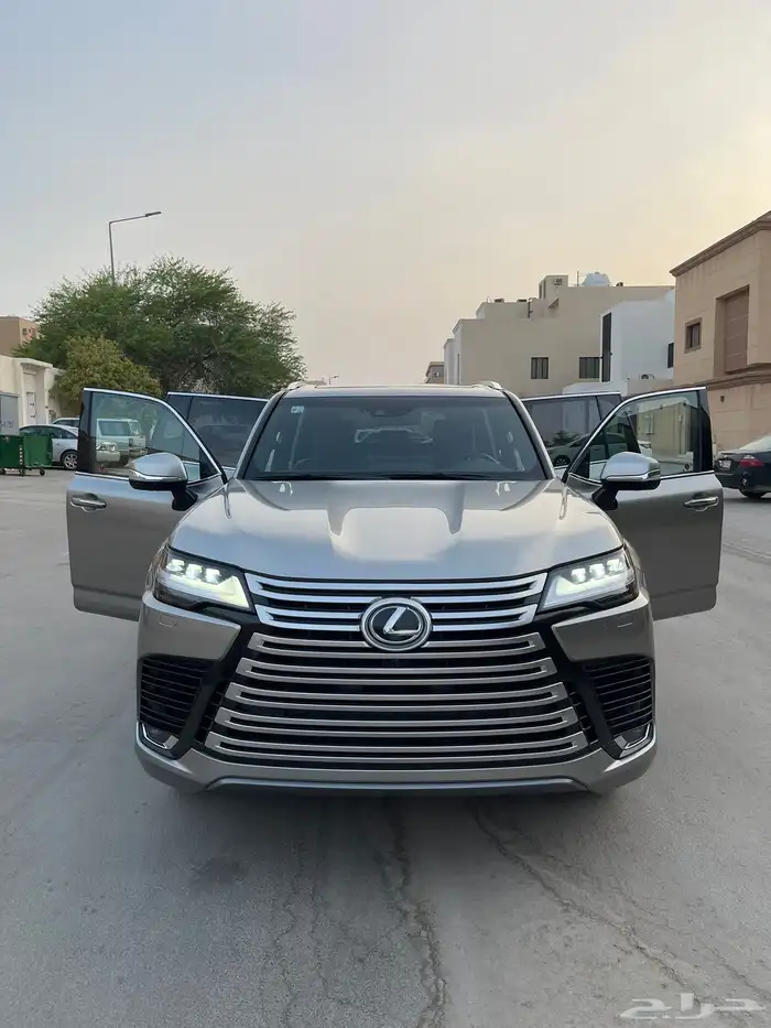 جيب لكسز LX600 موديل 2024 0