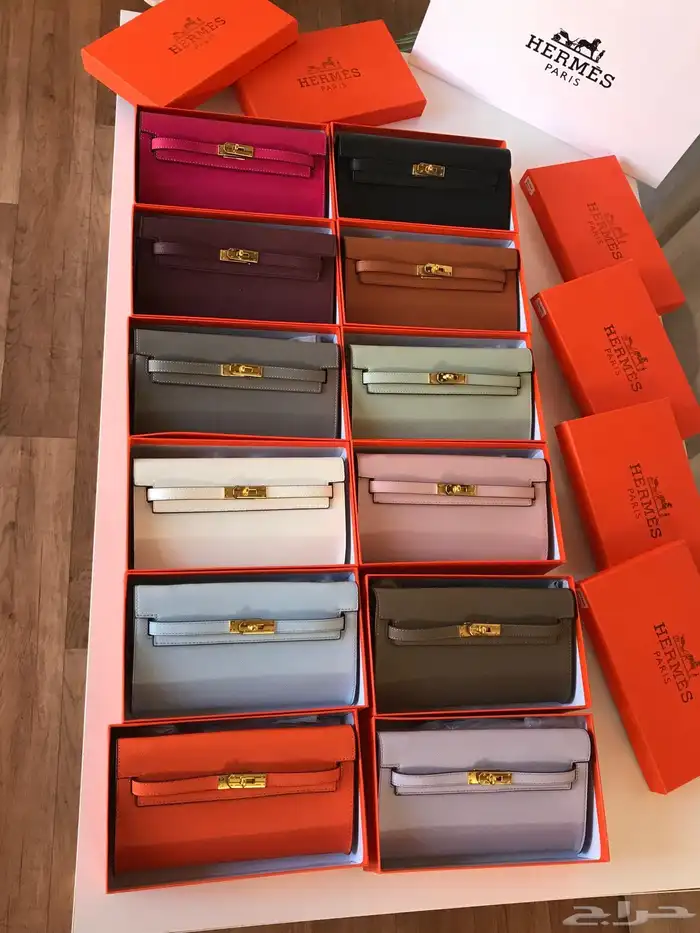 شنط ماركات العرض شنطين ب180  والنشطه ب115 فقط 68