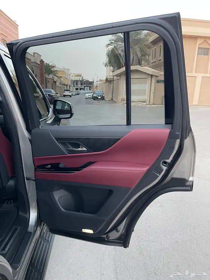 جيب لكسز LX600 موديل 2024 4
