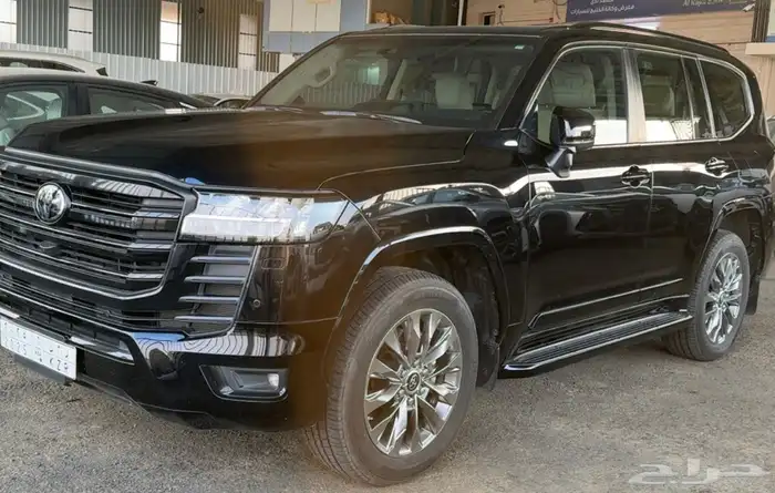 تويوتا لاندكروزر L5 فل كامل اعلى فئة 2023 بنزين 0