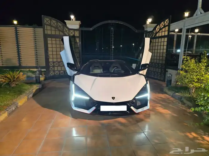 للبيع سياره لامبورجيني روفيلتو 2024 1