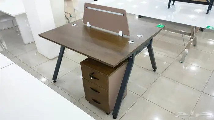 اثاث مكتبي إدارية مودرن فخم وكراسي ودولاب ملفات جديده 0