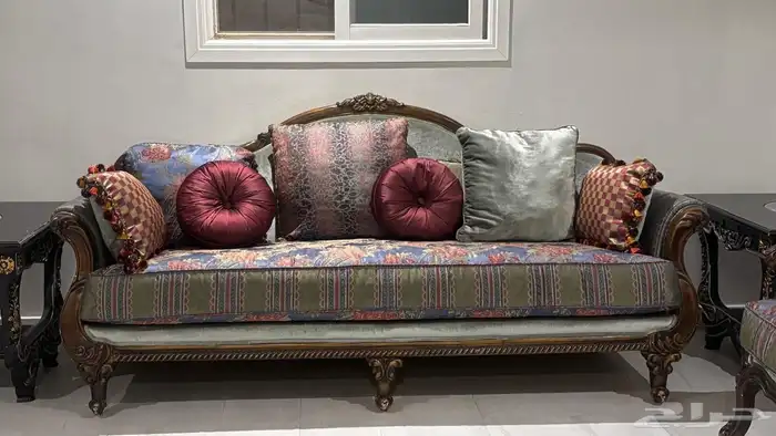 كنب وطاولات للبيع 2