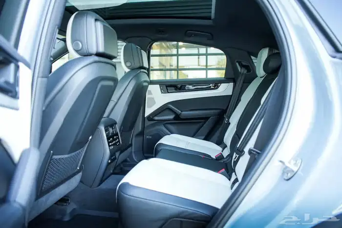 Porsche Cayenne Coupe 2026 جديد اصفار فل كامل 12