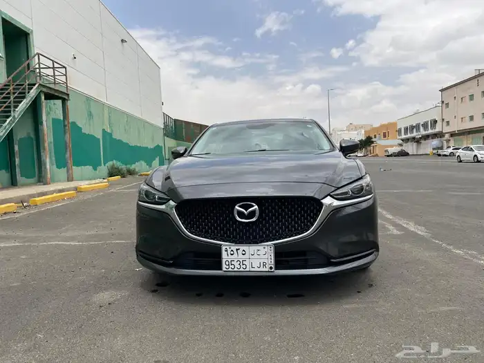 مازدا 2023 سعودي لون رمادي ماشي 88 الف 4
