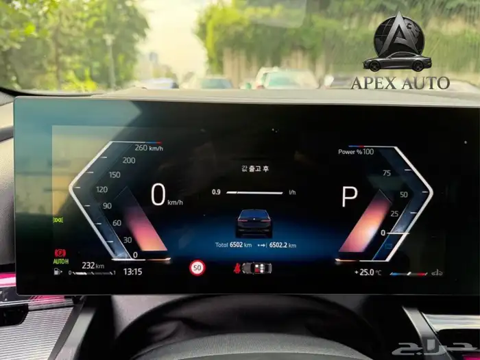 عرض حصري BMW 520 i mKit 2025 داخلي اوف وايت كرستال 29