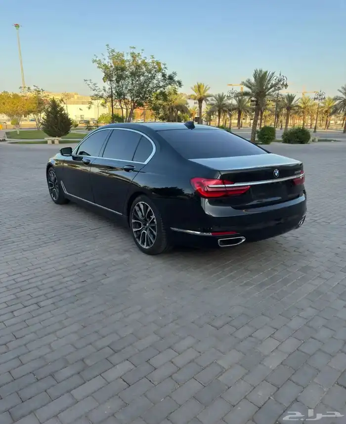 بي ام دبليو الفئة السابعة 7