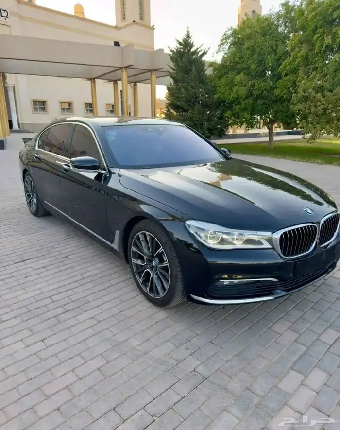بي ام دبليو الفئة السابعة 2