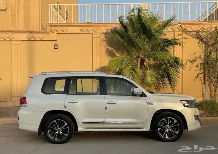 لاندكروزر gxr 2016 26
