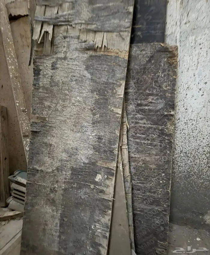 مرابيع وخشب بناء وزجاج سكريت 2
