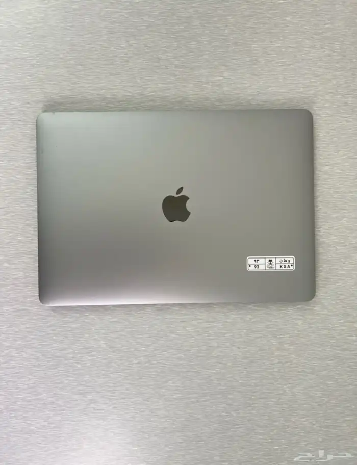 ماك بوك اير 2020 بمعالج m1 مساحه 256 0