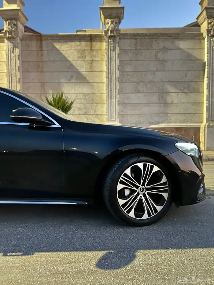 مرسيدس E300L لارج 2024 قمة النظافة مالك اول بحالة الوكالة 14
