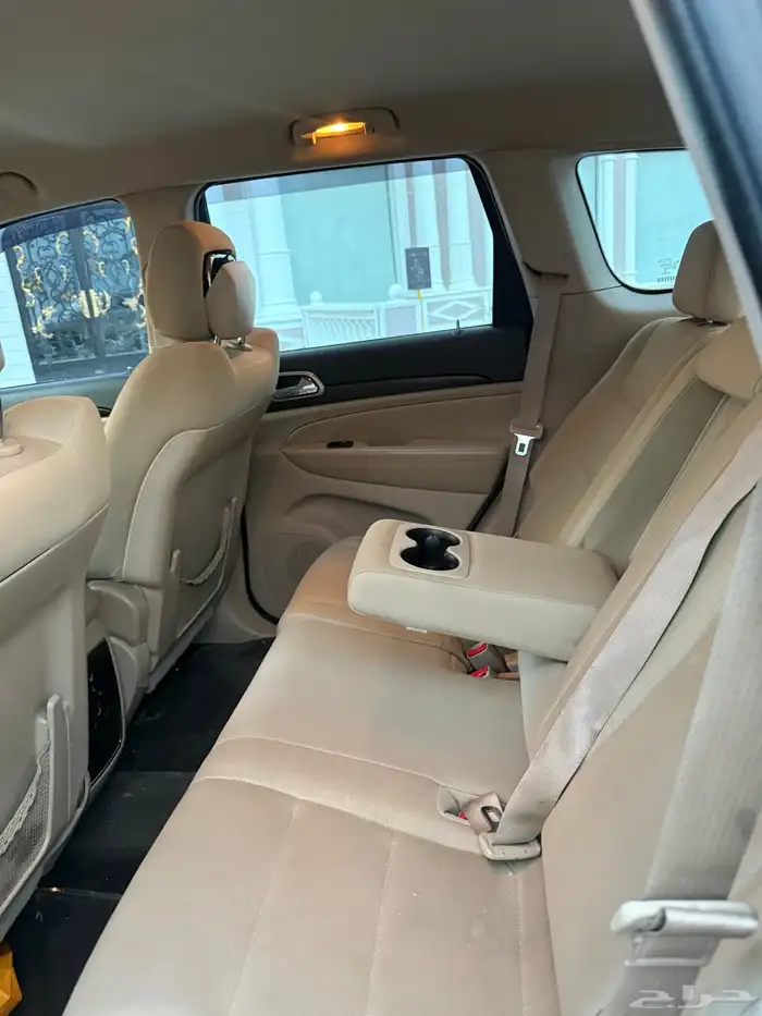 جيب قراند شيريوكي لاريدر 25