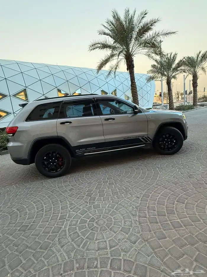 جيب قراند شيريوكي لاريدر 2