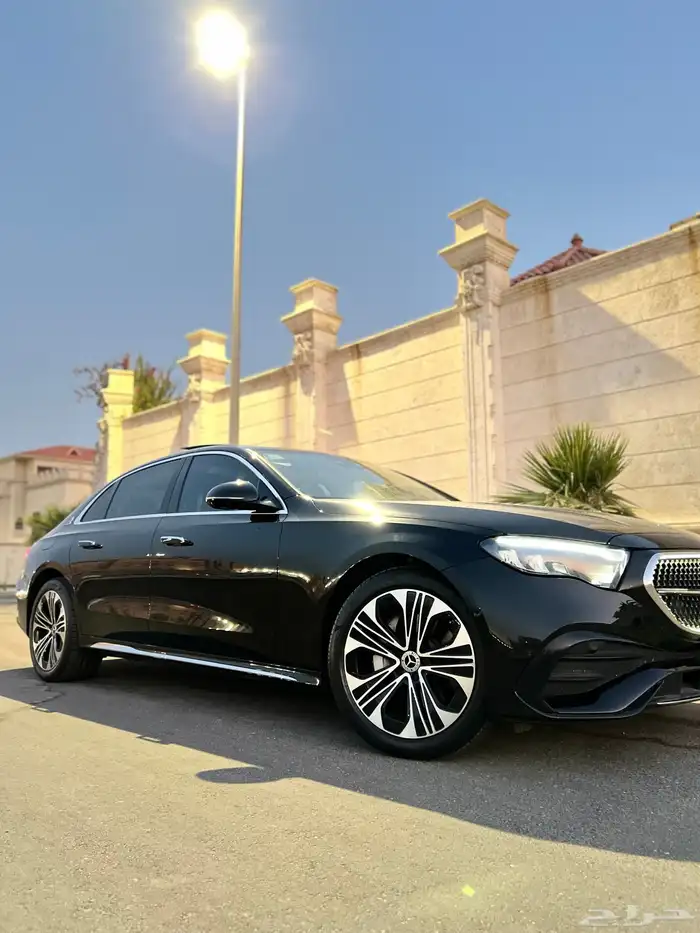 مرسيدس E300L لارج 2024 قمة النظافة مالك اول بحالة الوكالة 12