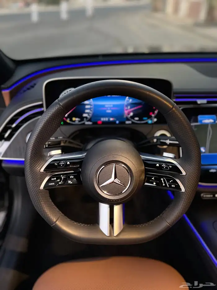 مرسيدس E300L لارج 2024 قمة النظافة مالك اول بحالة الوكالة 23
