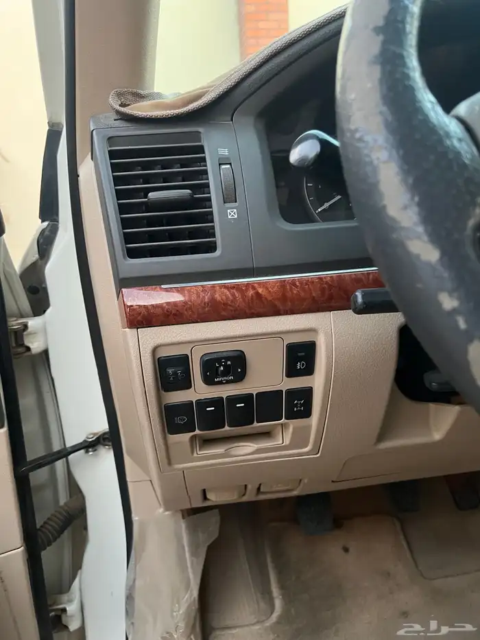 لاندكروزر هدد 2012 نظيف 11