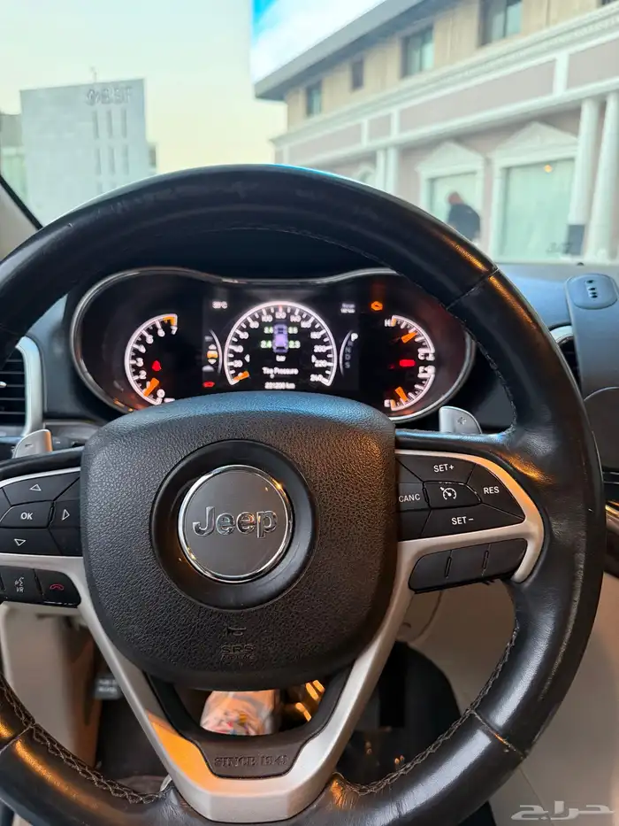 جيب قراند شيريوكي لاريدر 24