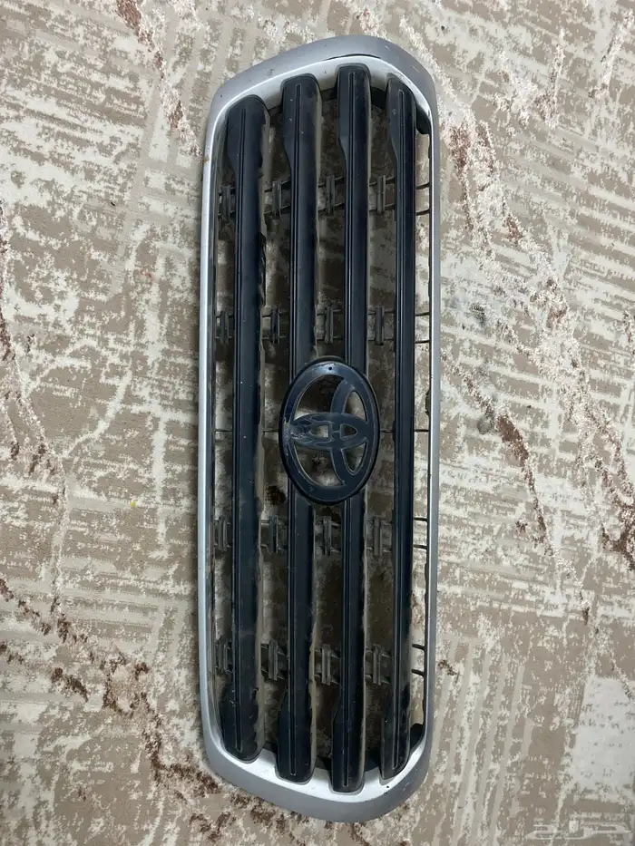 قطع غيار لاندكروزر ويارس 6