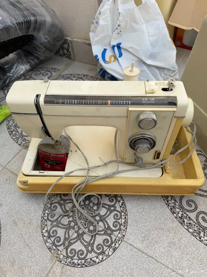 مكينة خياطة قديمه 3