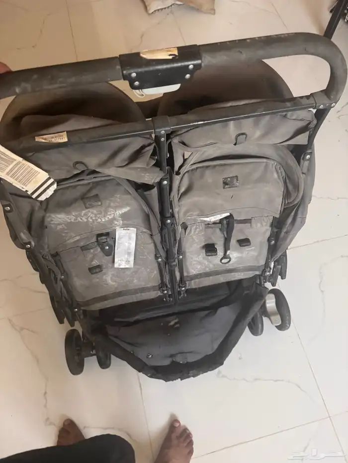 عربيه اطفال اثنين مزدوج جنب بعض نظيفه يبغالها غسيل فقط 1