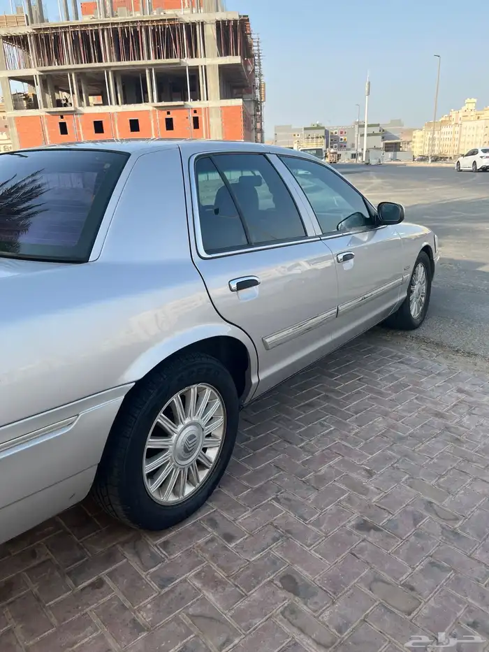 فورد جراند ماركيز موديل 2010 12