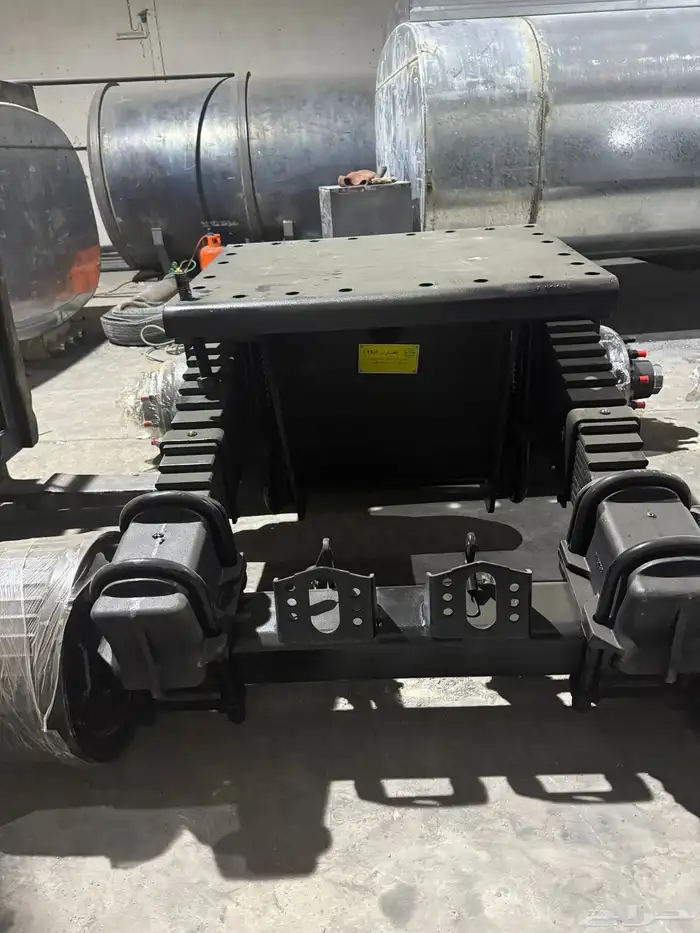 مصنع توانك قلابات مقطورات 18