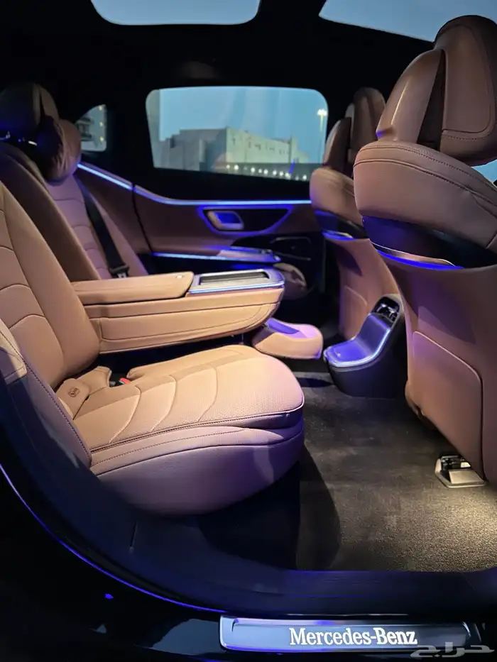 مرسيدس E300L لارج 2024 قمة النظافة مالك اول بحالة الوكالة 50