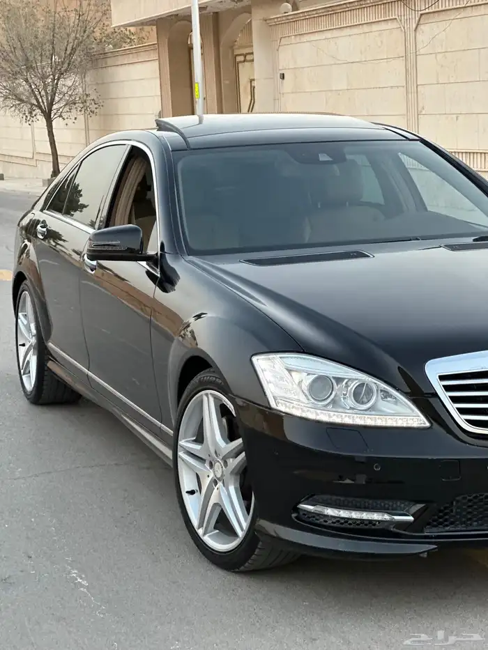 مرسيدس S350 مخزن ماشي 16 الف فقط بحاله الوكاله 70
