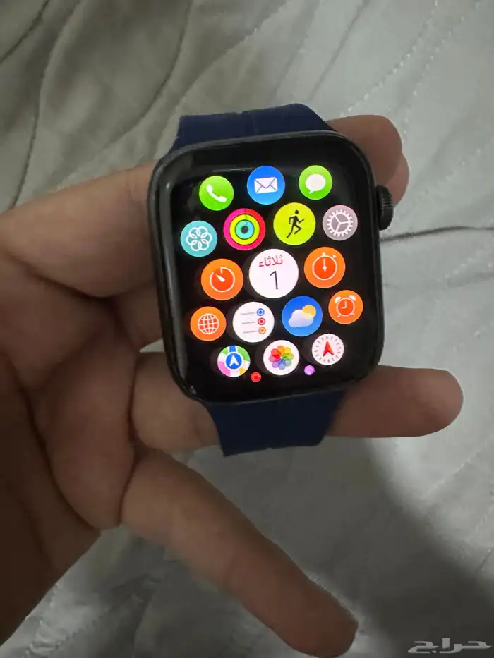 ساعه ابل SE 6